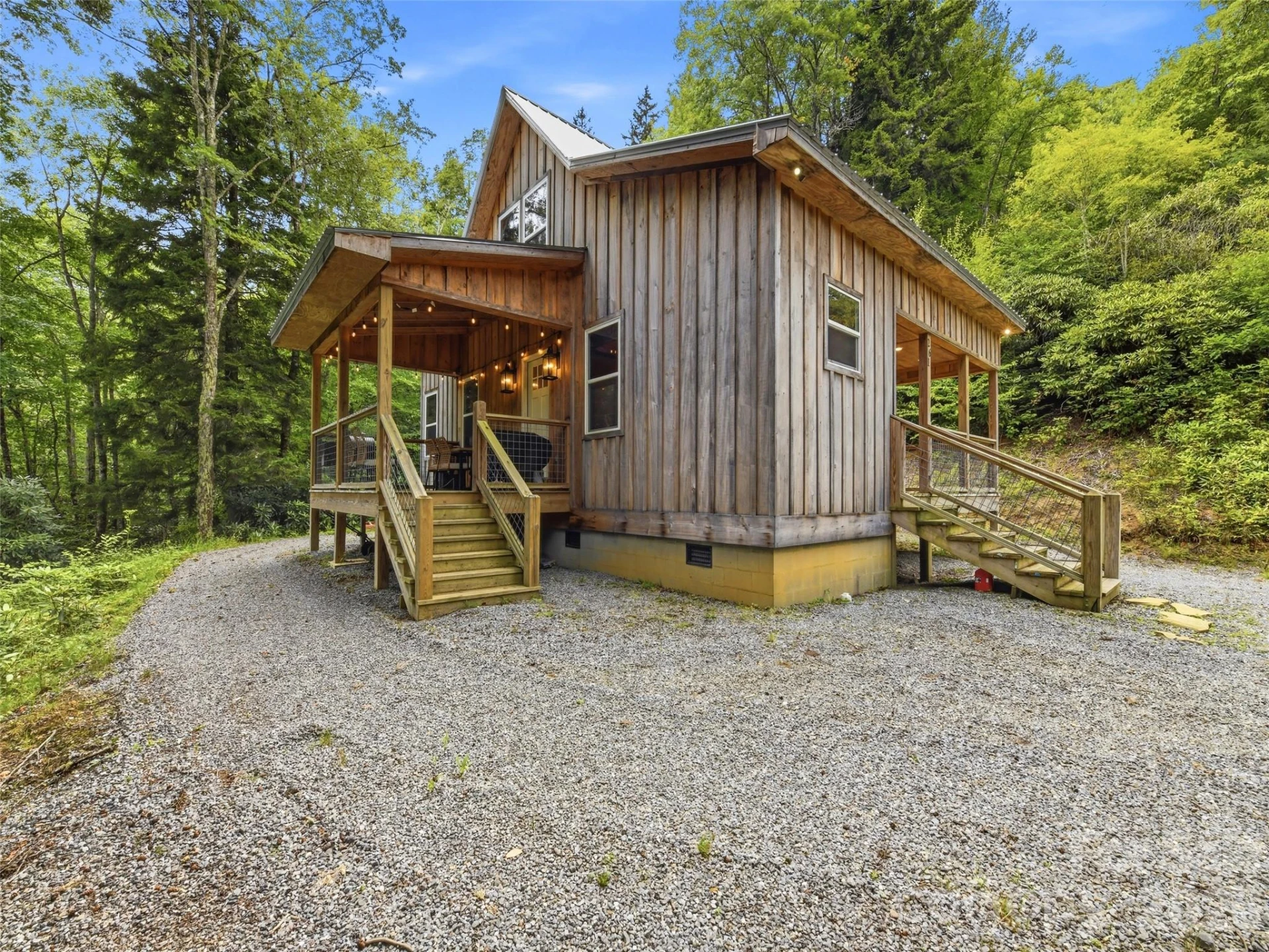 261 Yonah Drive - Photo 2