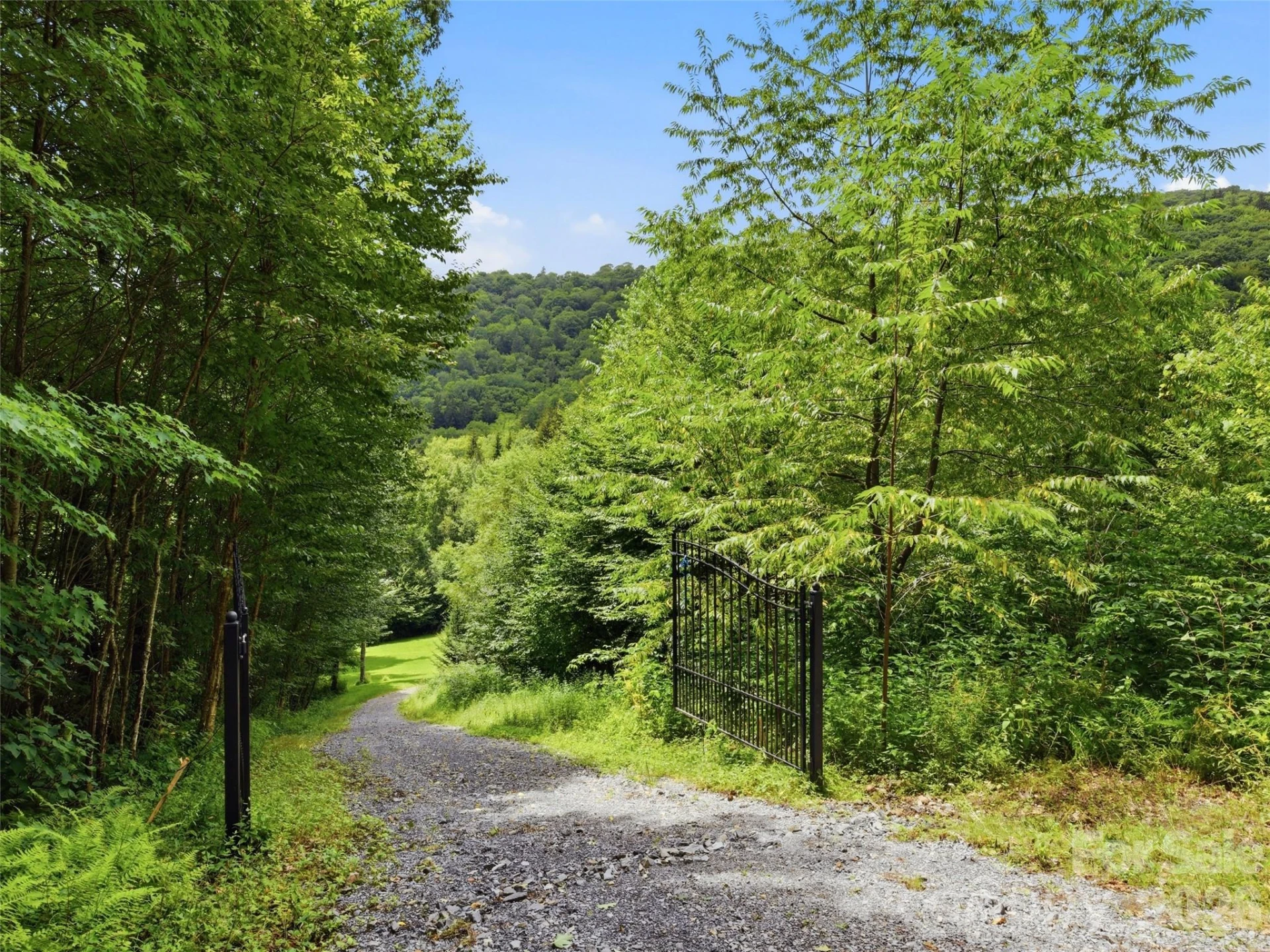 261 Yonah Drive - Photo 8