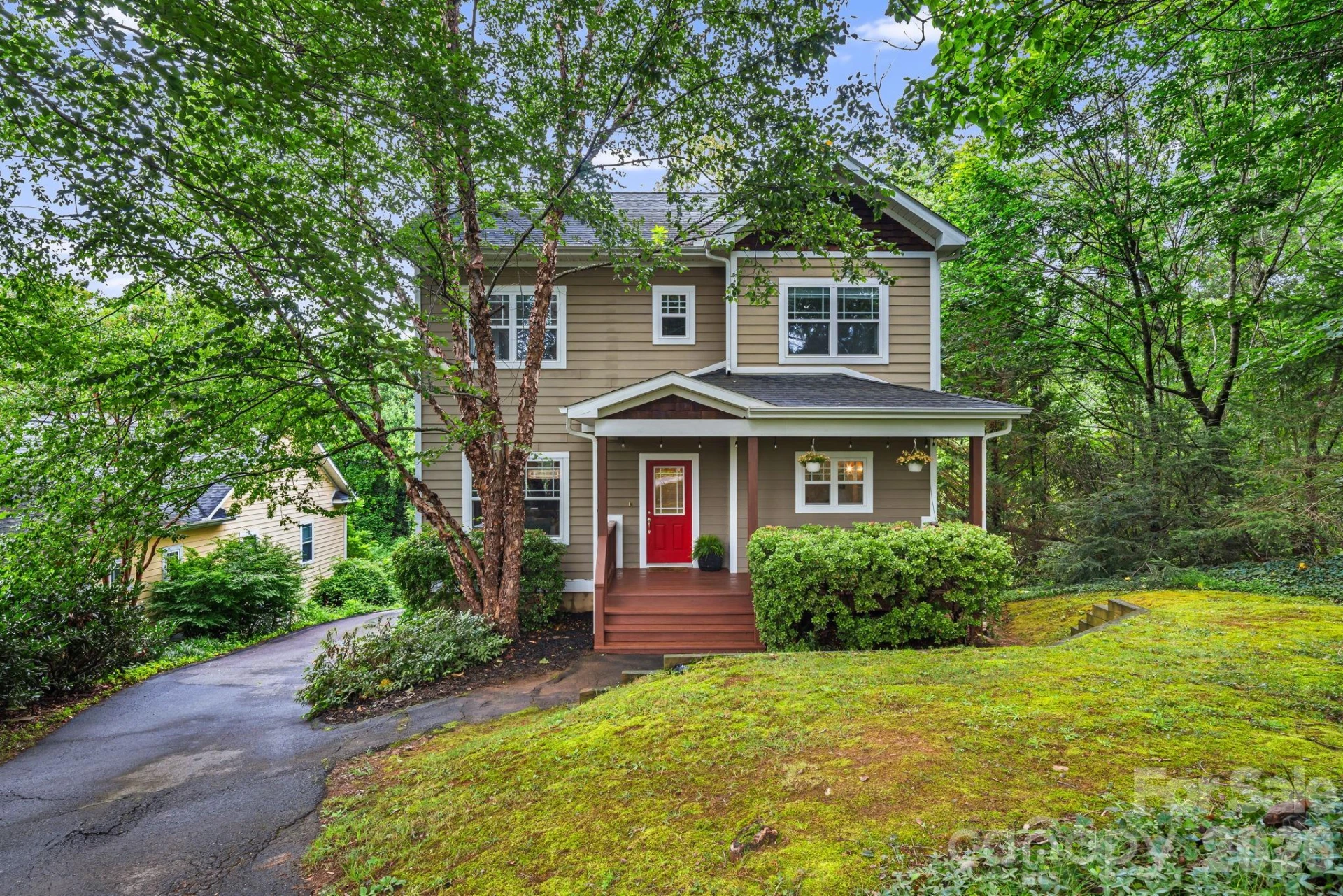 29 Winding Road