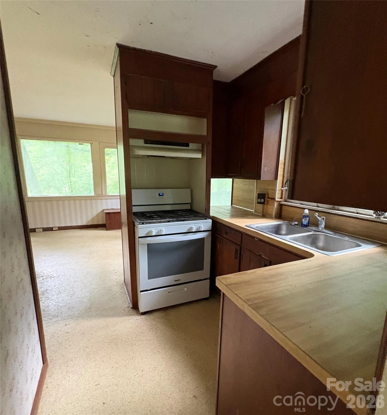912 Halstead Boulevard #1-8 - Photo 6