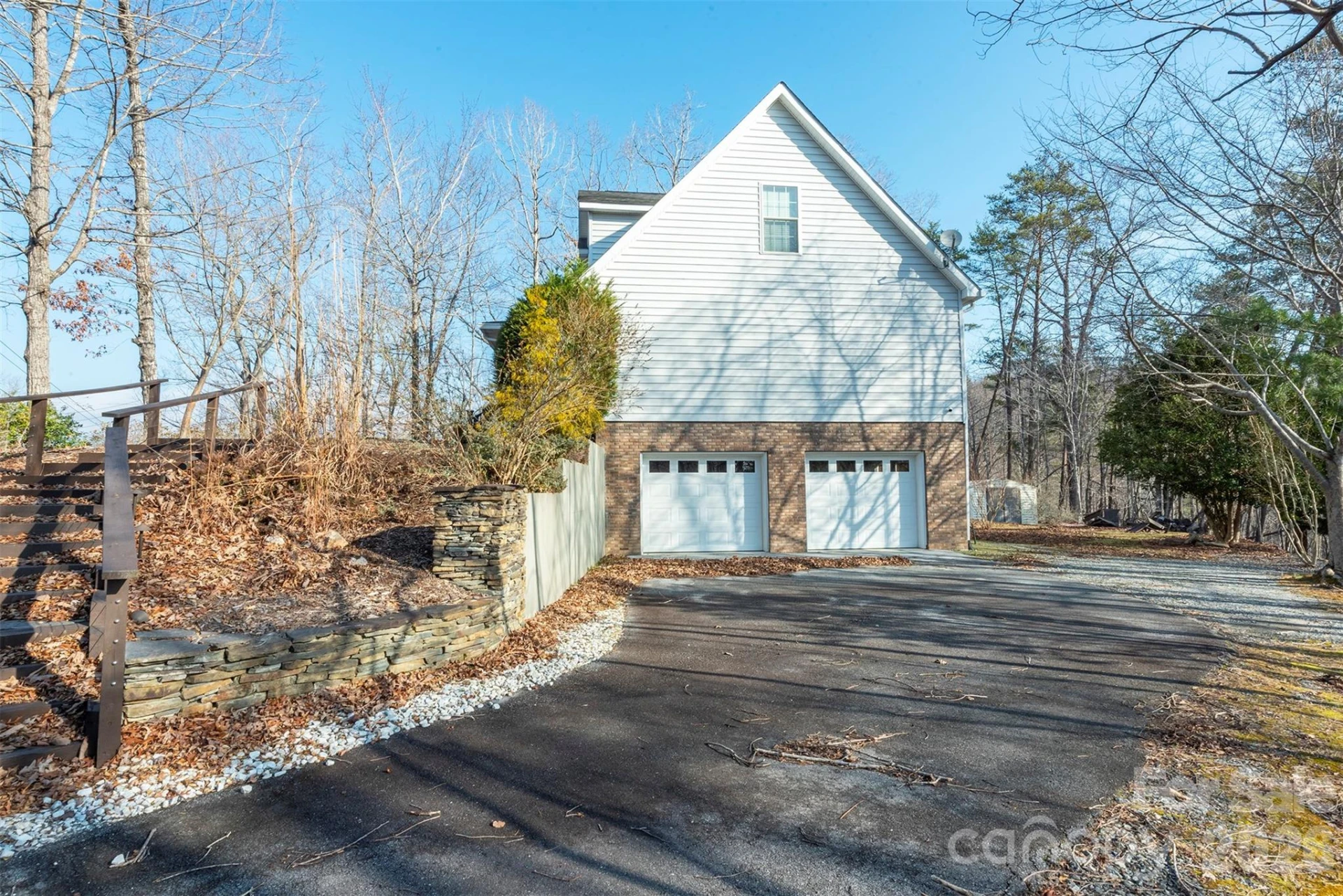 192 Buzzards Place - Photo 2