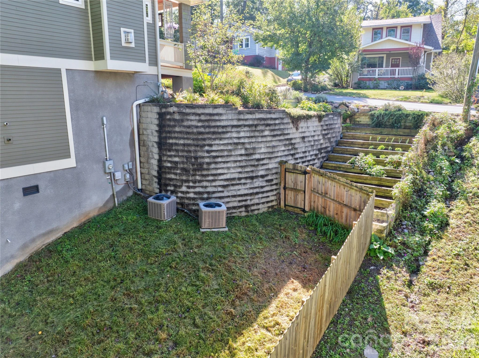 118 Houston Street - Photo 36