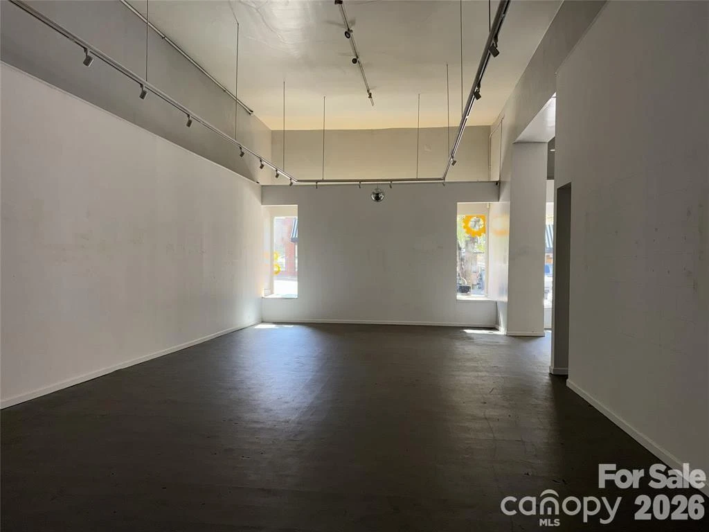 24 N Lexington Avenue - Photo 3
