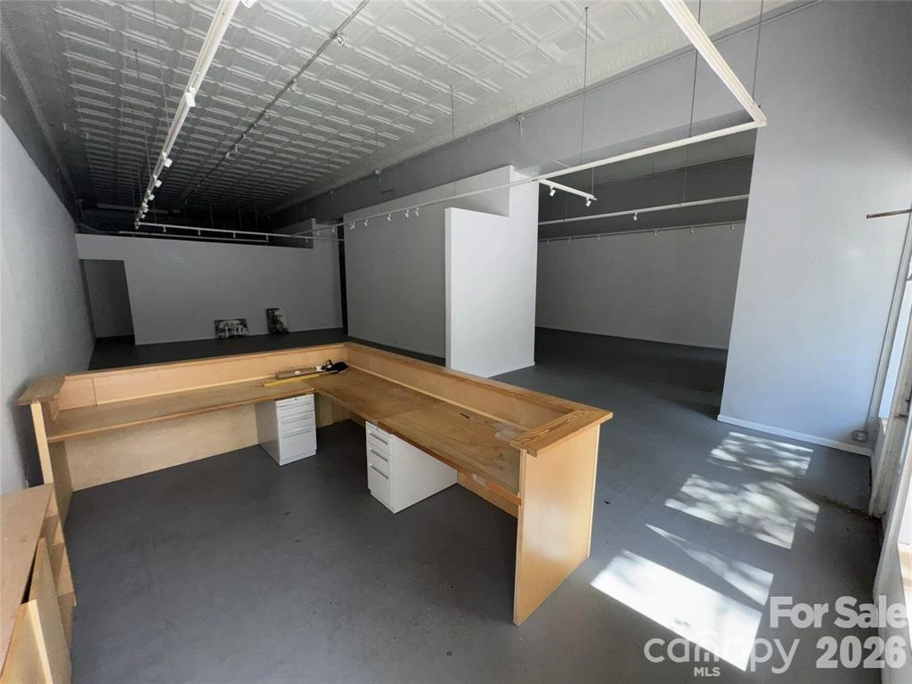 24 N Lexington Avenue - Photo 4