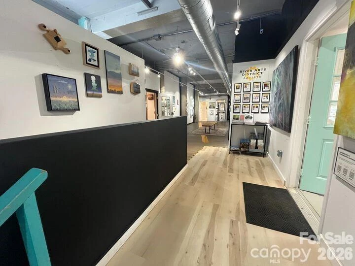 109 Roberts Street - Photo 9