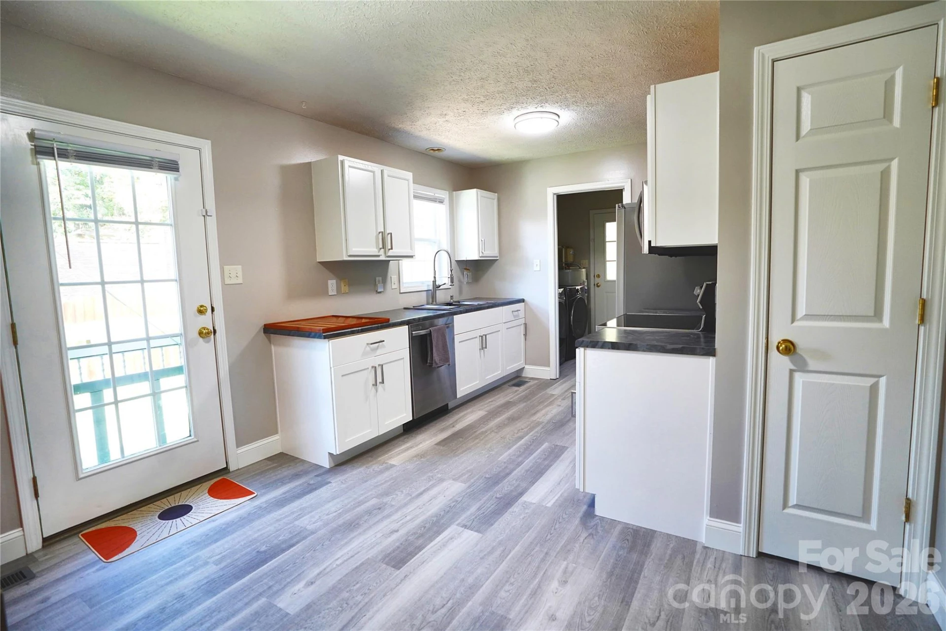 43 Moore Avenue - Photo 5