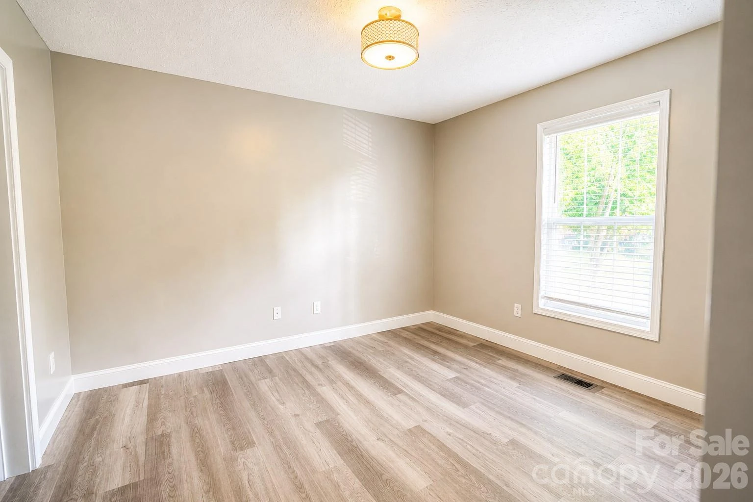 43 Moore Avenue - Photo 8