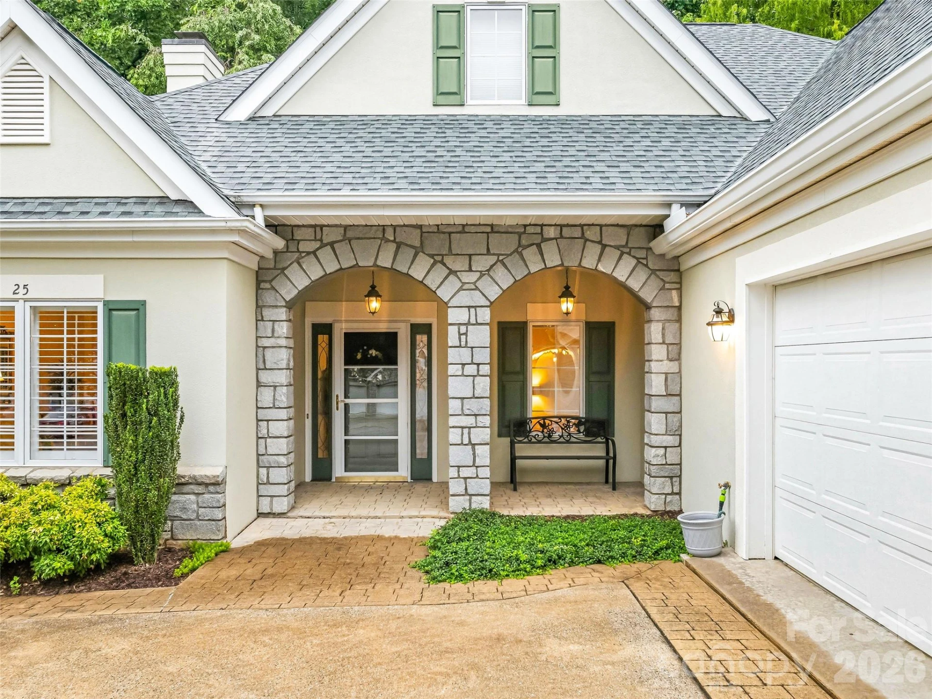 25 Clovelly Way - Photo 3