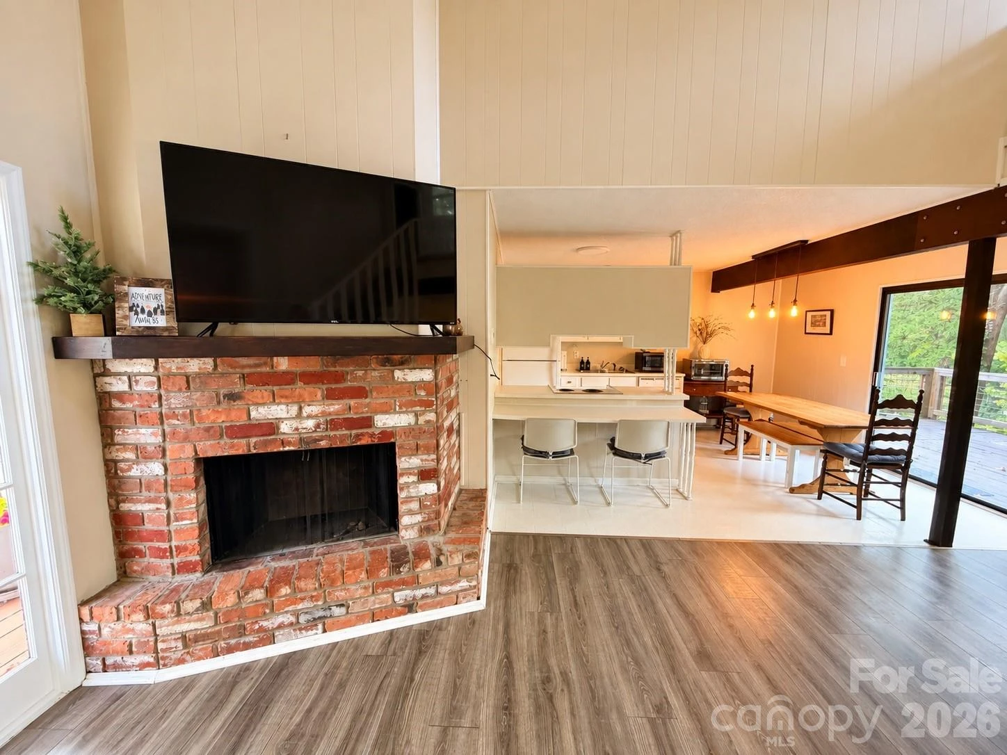 486 Oxford Road - Photo 3