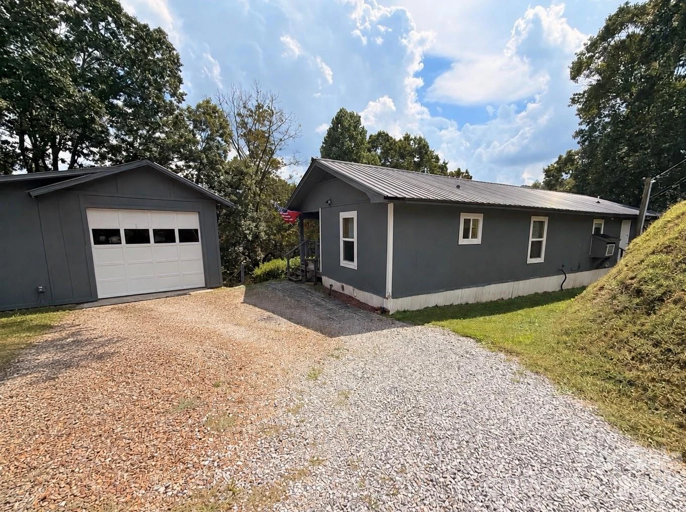 139 N Ridge Drive
