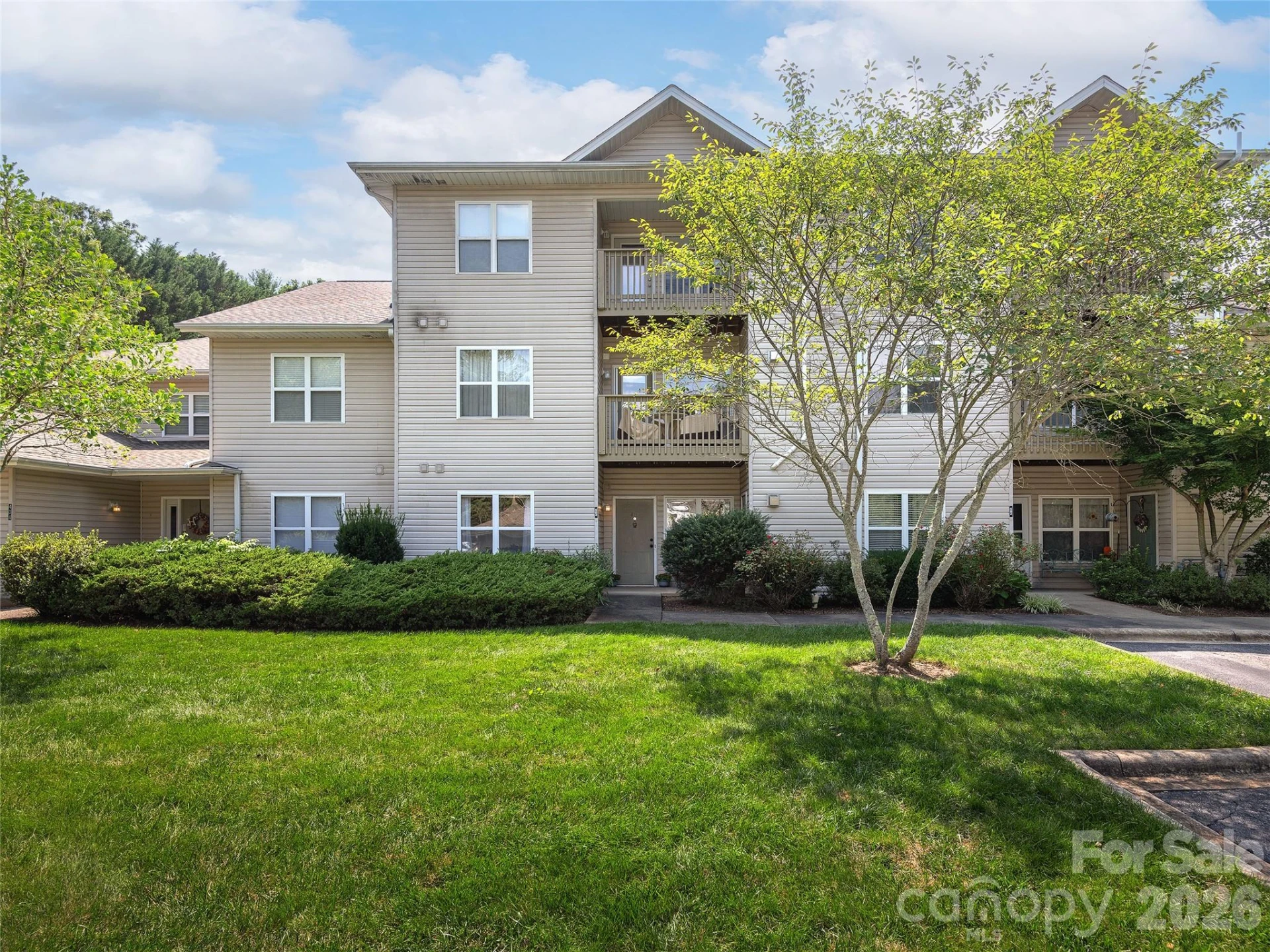 403 Carrington Place - Photo 2