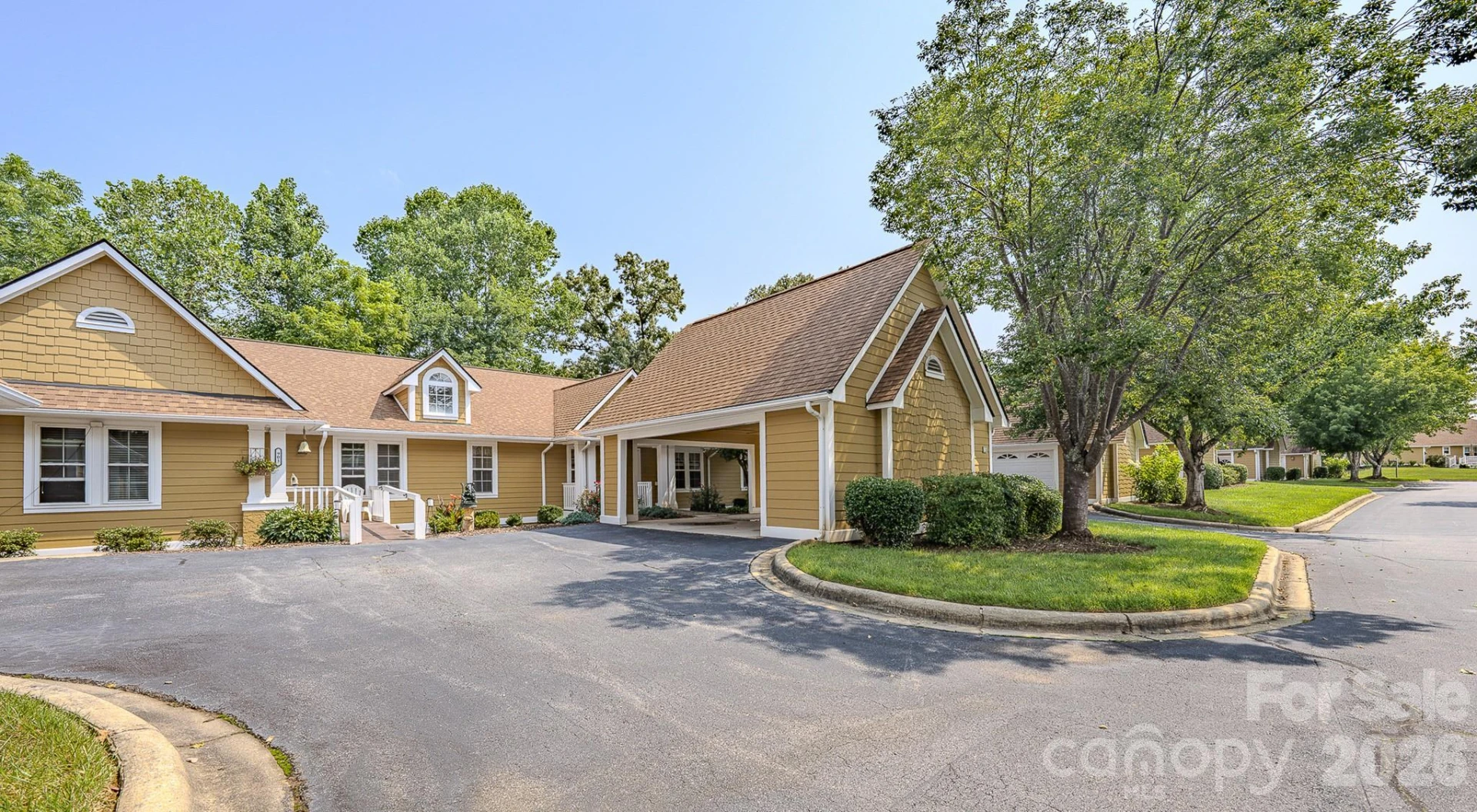902 Woodlea Court - Photo 2