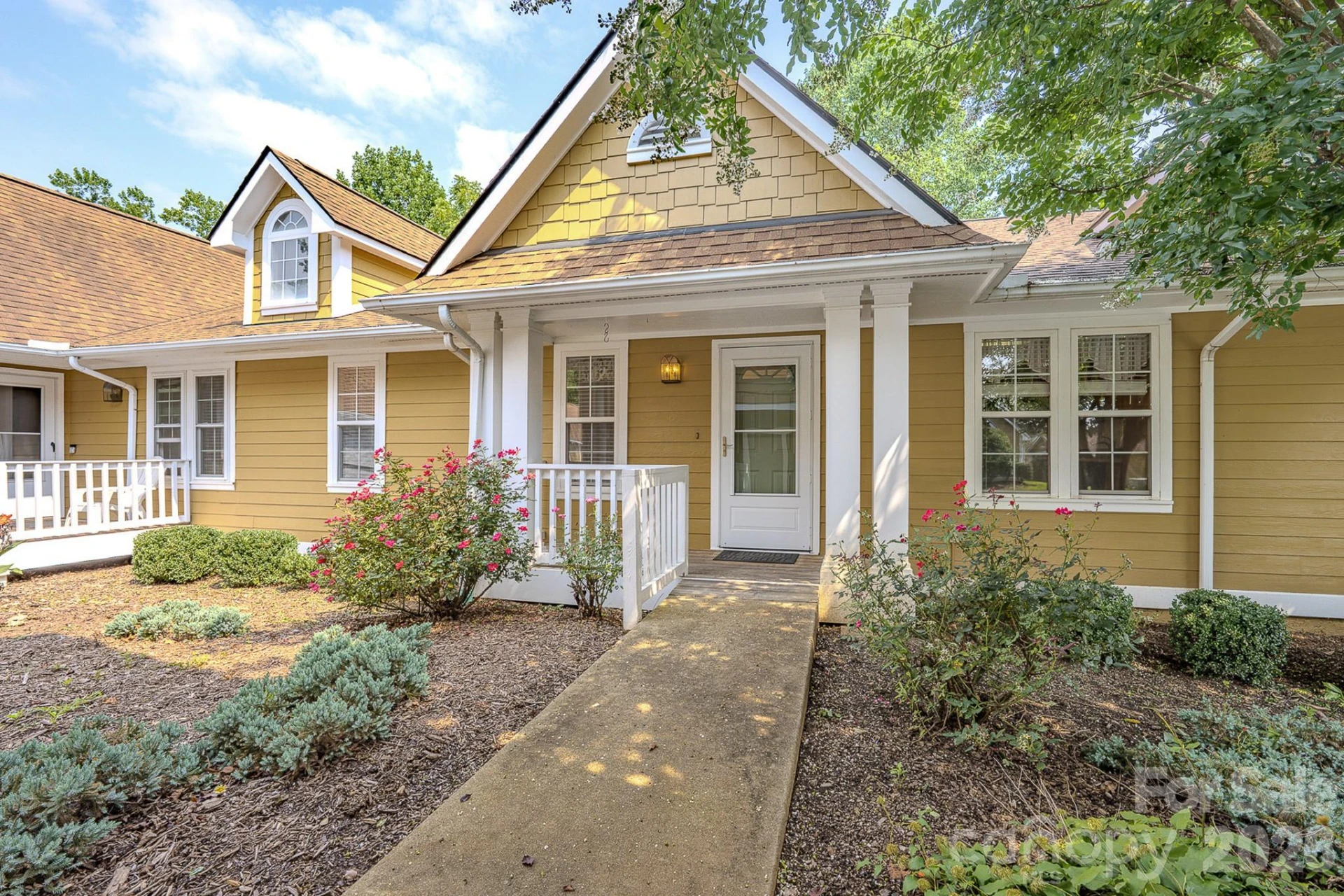902 Woodlea Court - Photo 4