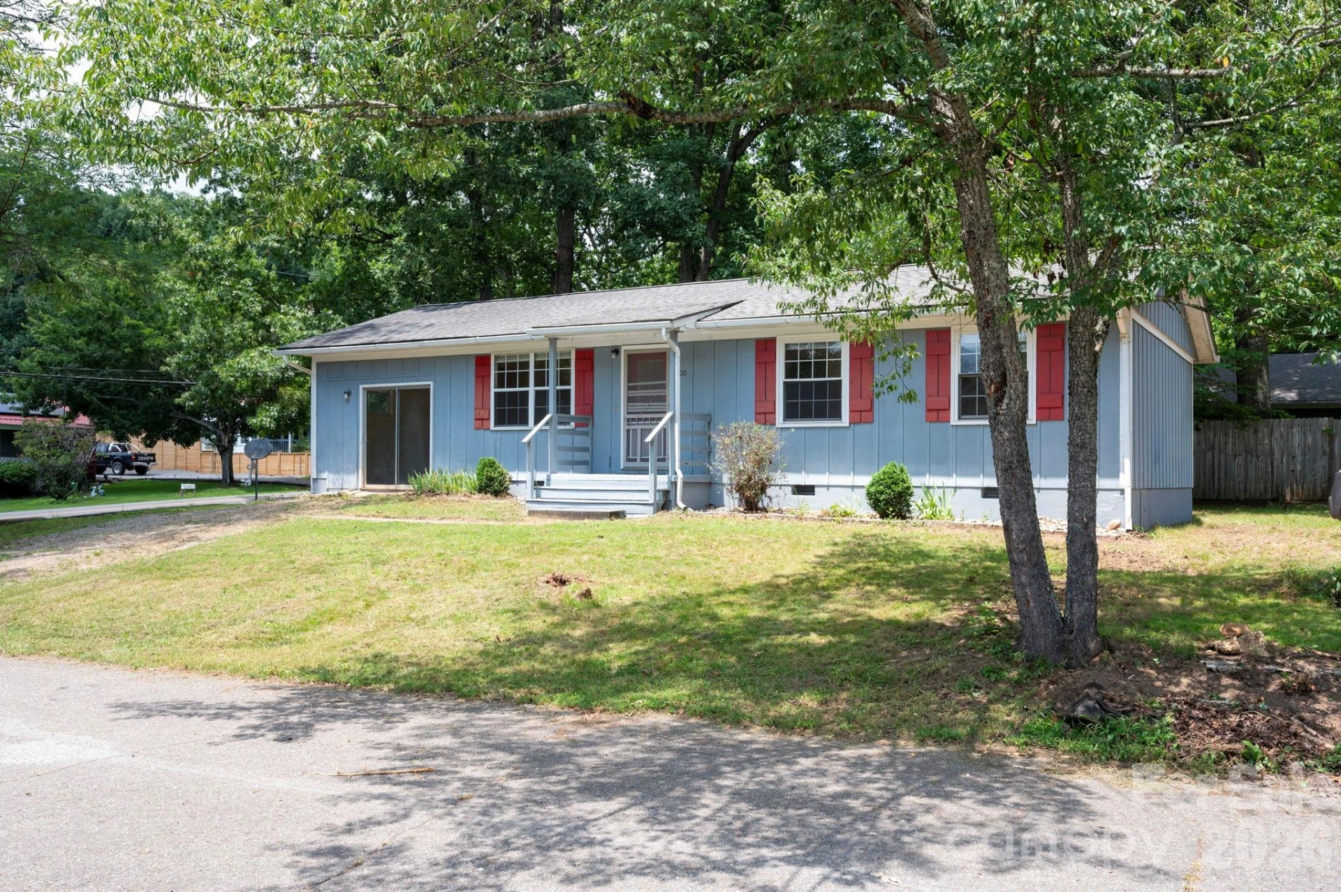 400 Hiawassee Avenue - Photo 23