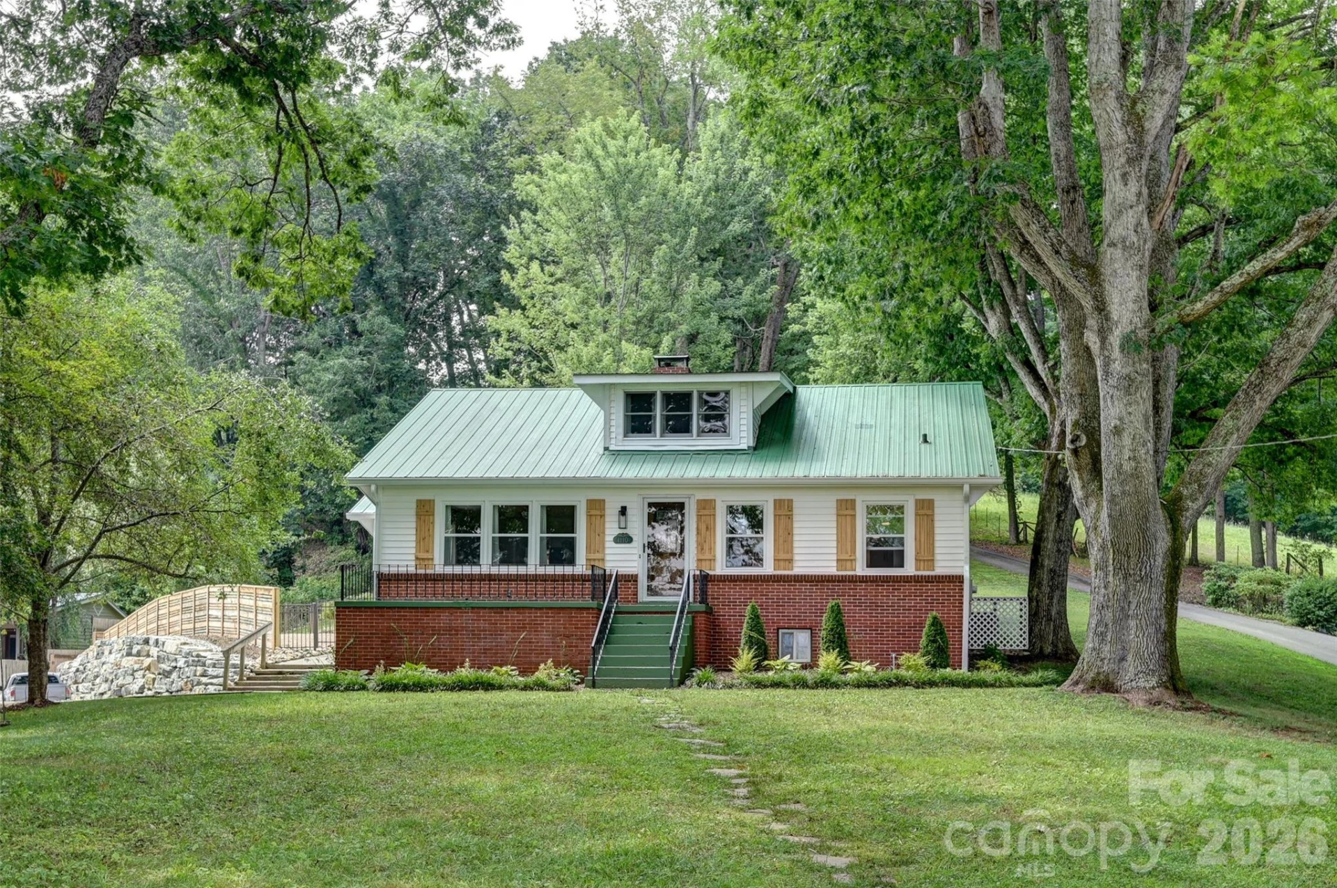 1110 Queentown Road