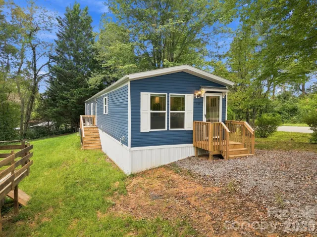 146 & 148 Bradshaw Circle, Candler, NC, 28715