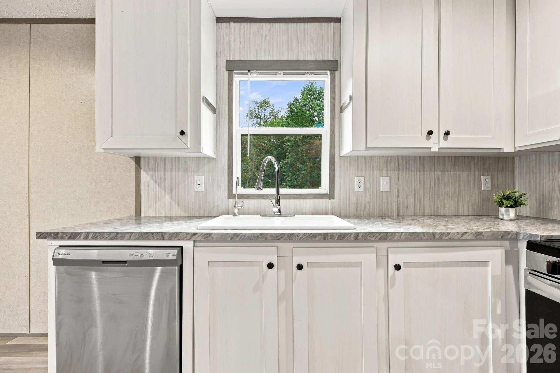 146 & 148 Bradshaw Circle - Photo 12