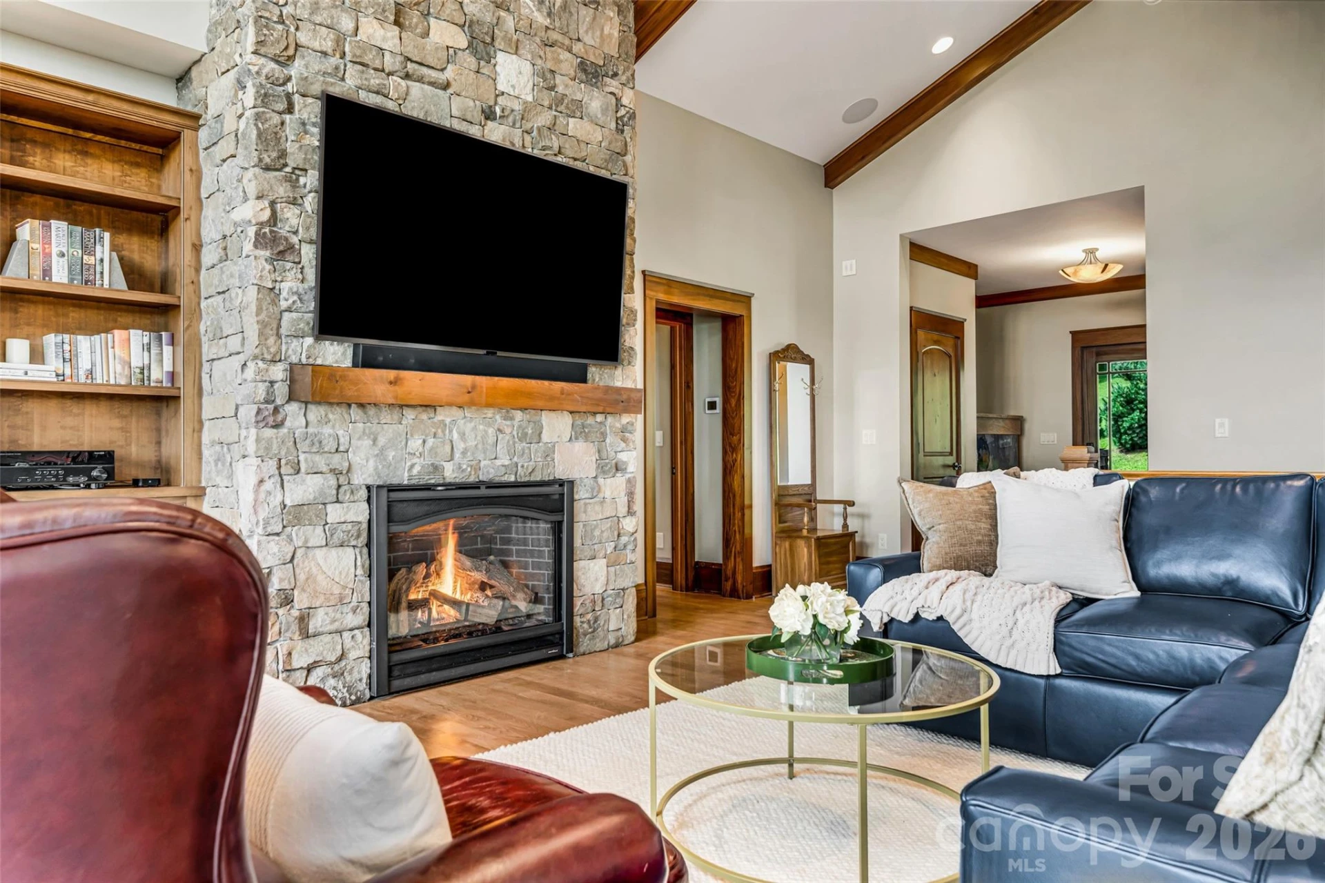320 Summerset Drive - Photo 7