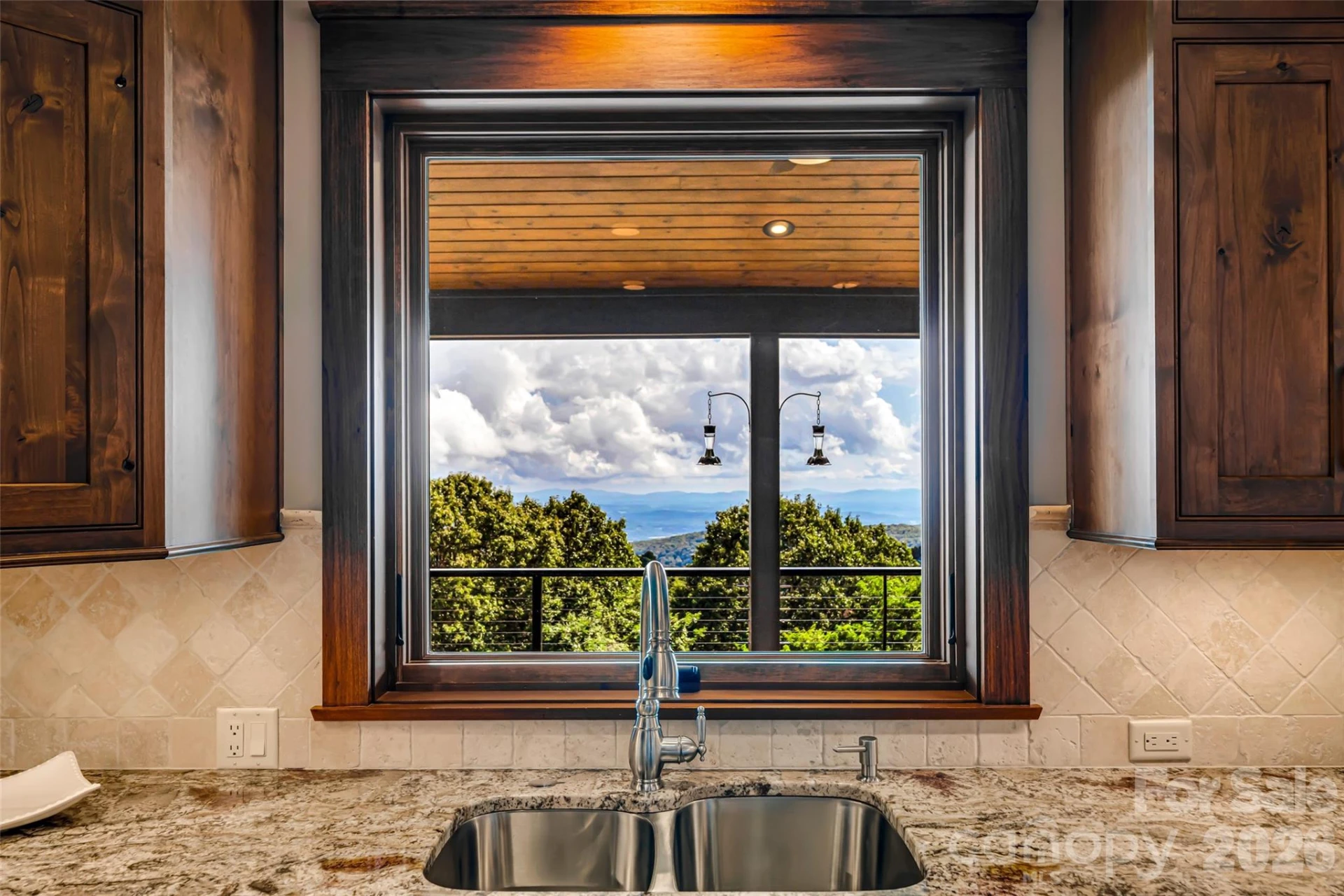 320 Summerset Drive - Photo 16