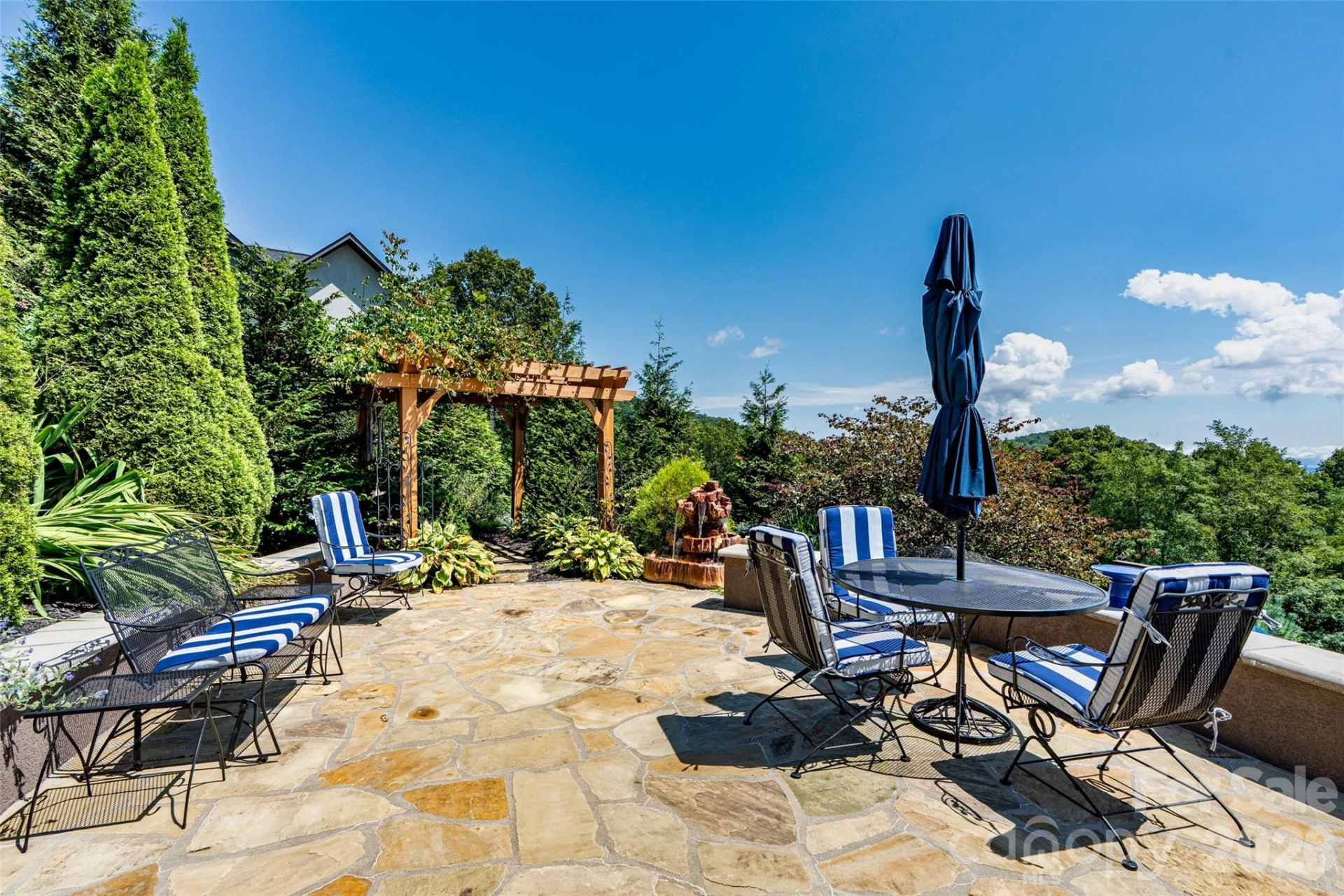 320 Summerset Drive - Photo 42