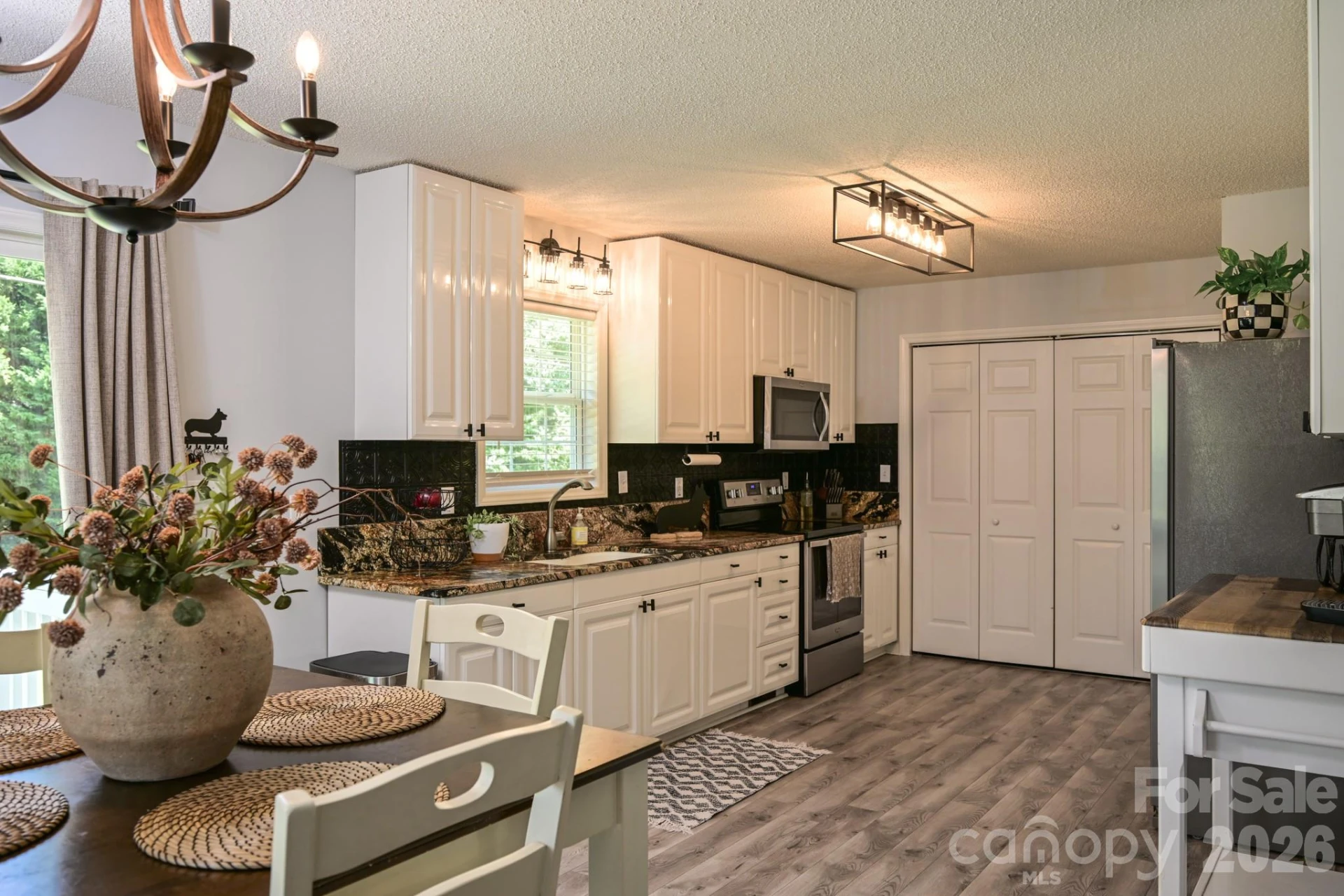 1151 Shady Lane - Photo 7