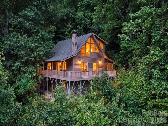 808 Nottingham Road, Maggie Valley, NC, 28751