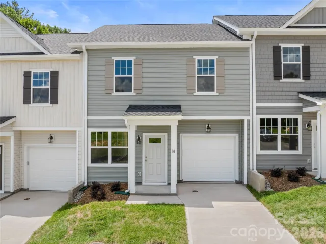 18 Bessie Luther Boulevard