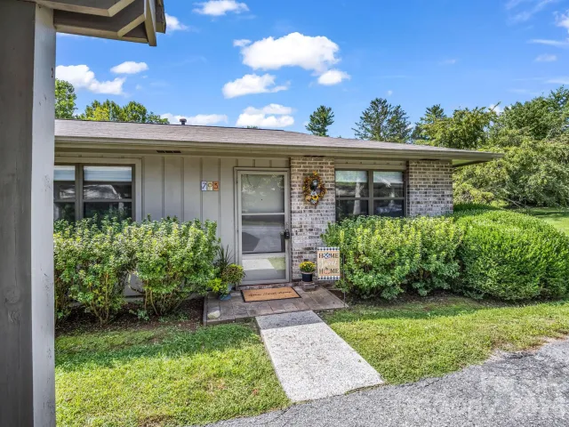 703 Farmington Circle, Hendersonville, NC, 28739
