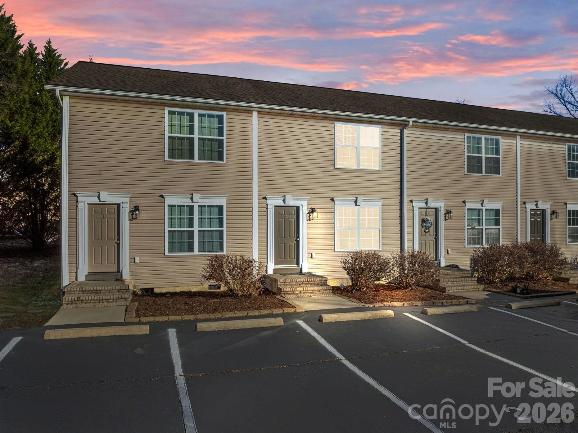 2 Meadow Glen Drive