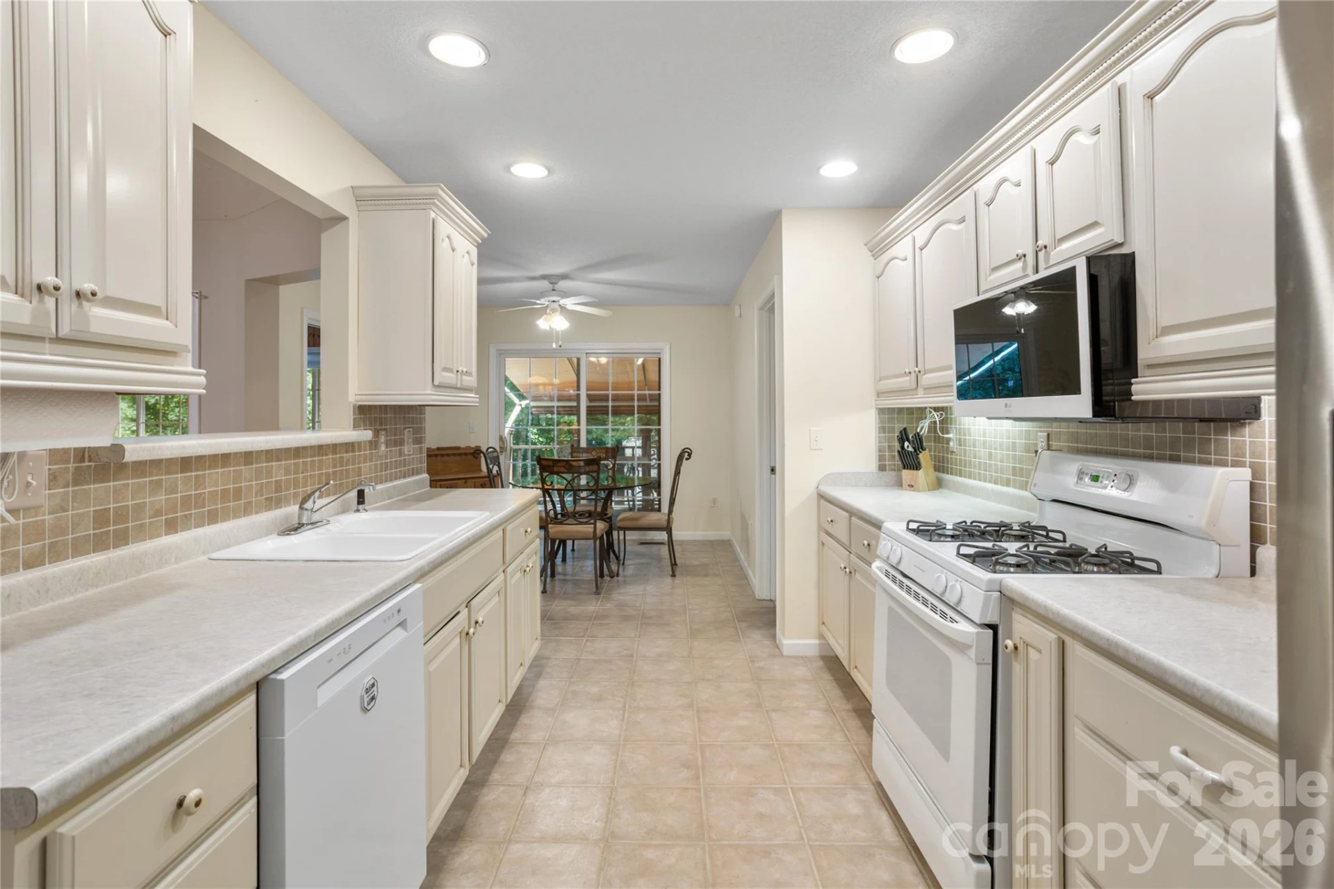 69 Red Cedar Drive - Photo 6