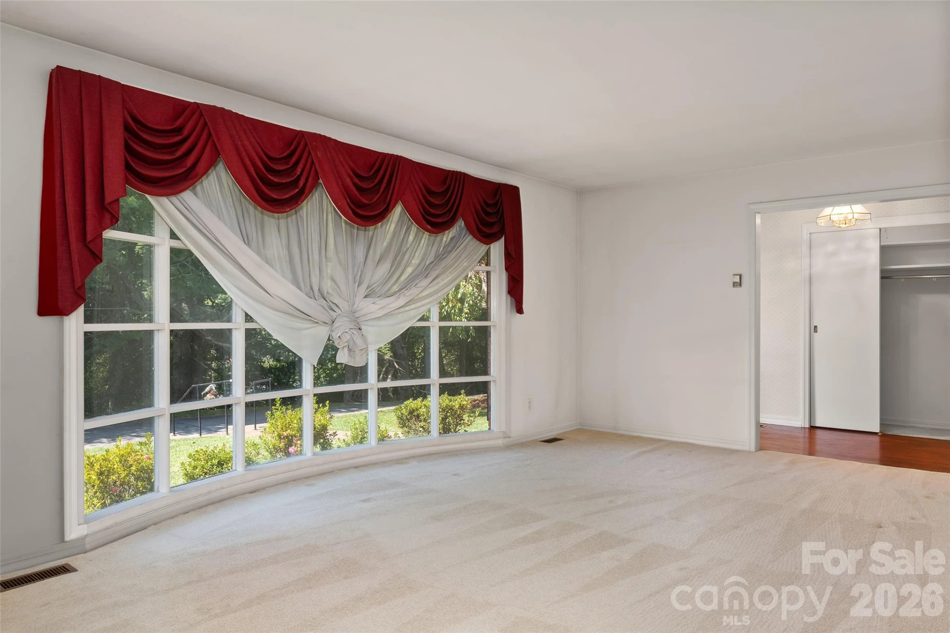 62 W Haywood Drive - Photo 10