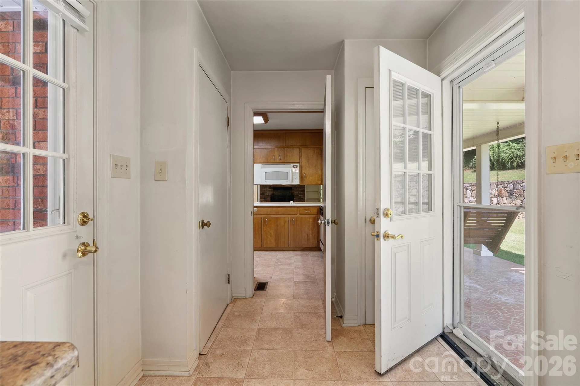 62 W Haywood Drive - Photo 18