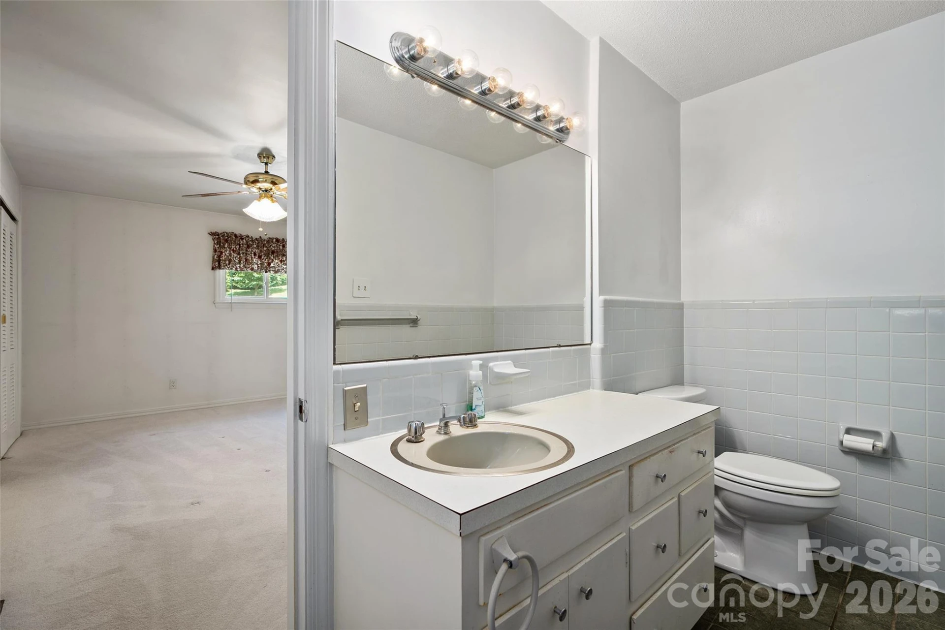 62 W Haywood Drive - Photo 23