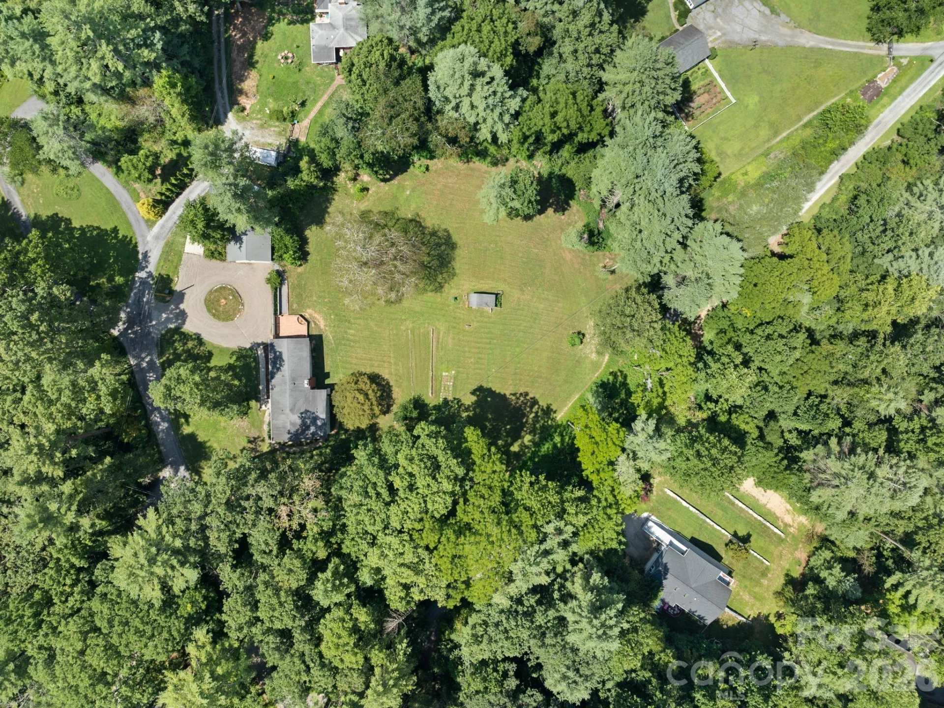 242 N Hills Drive - Photo 45