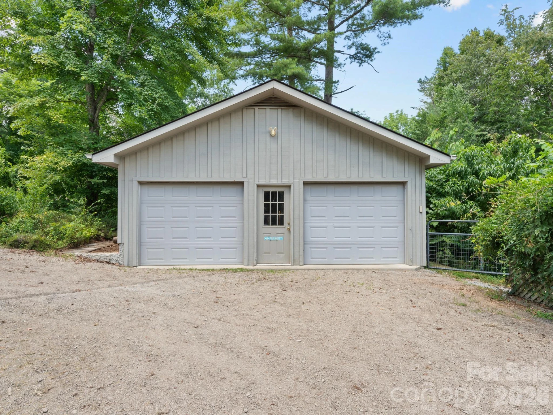 242 N Hills Drive - Photo 9