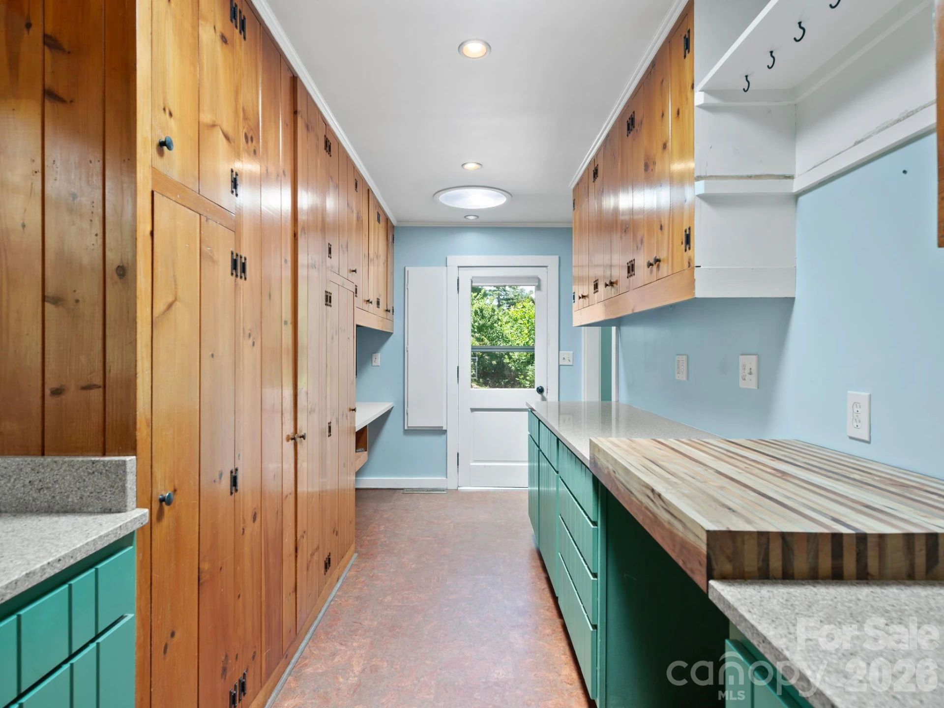 242 N Hills Drive - Photo 21