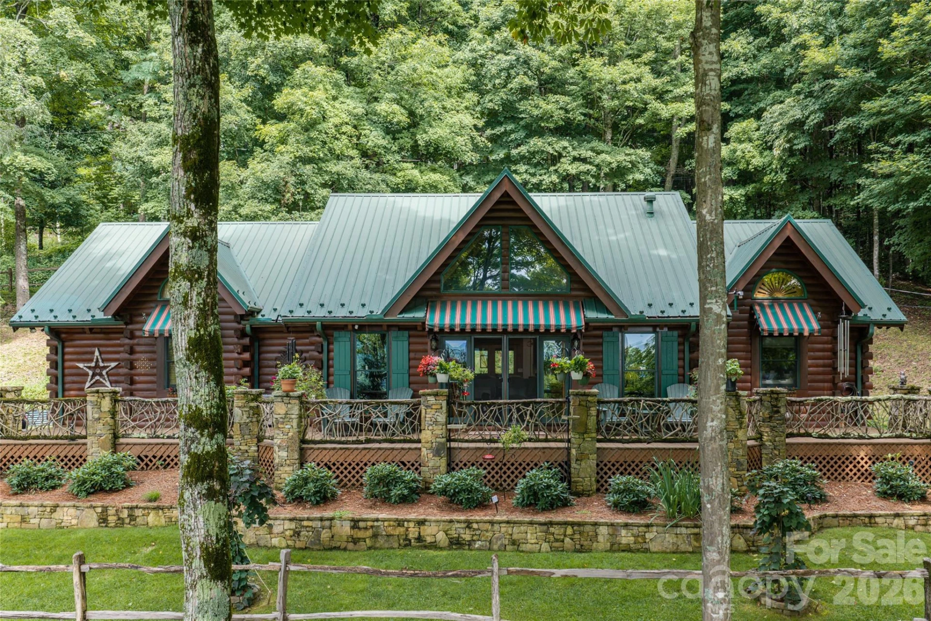 580 Flying Hawk Trail