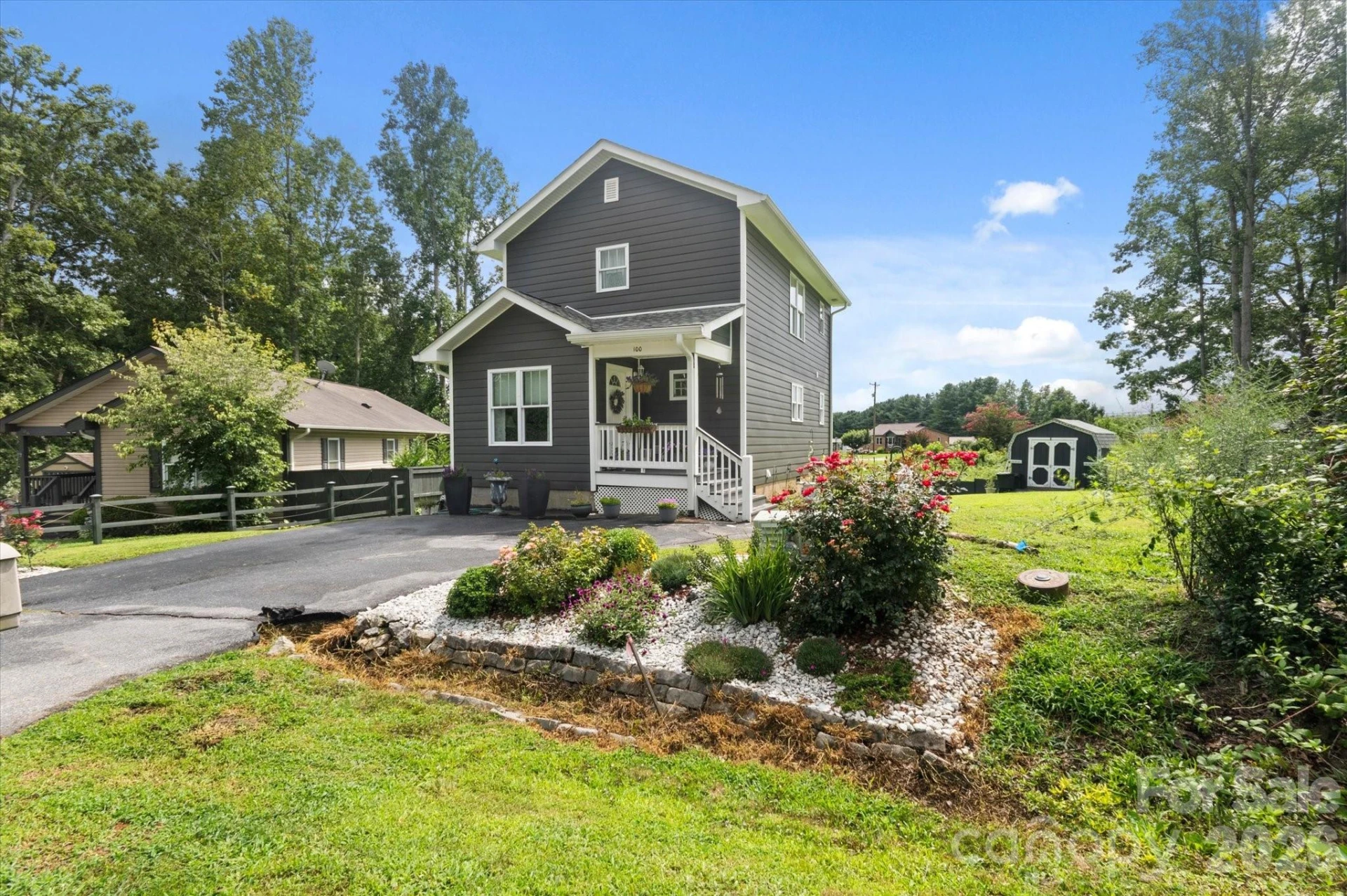 100 Victoria Springs Drive - Photo 2