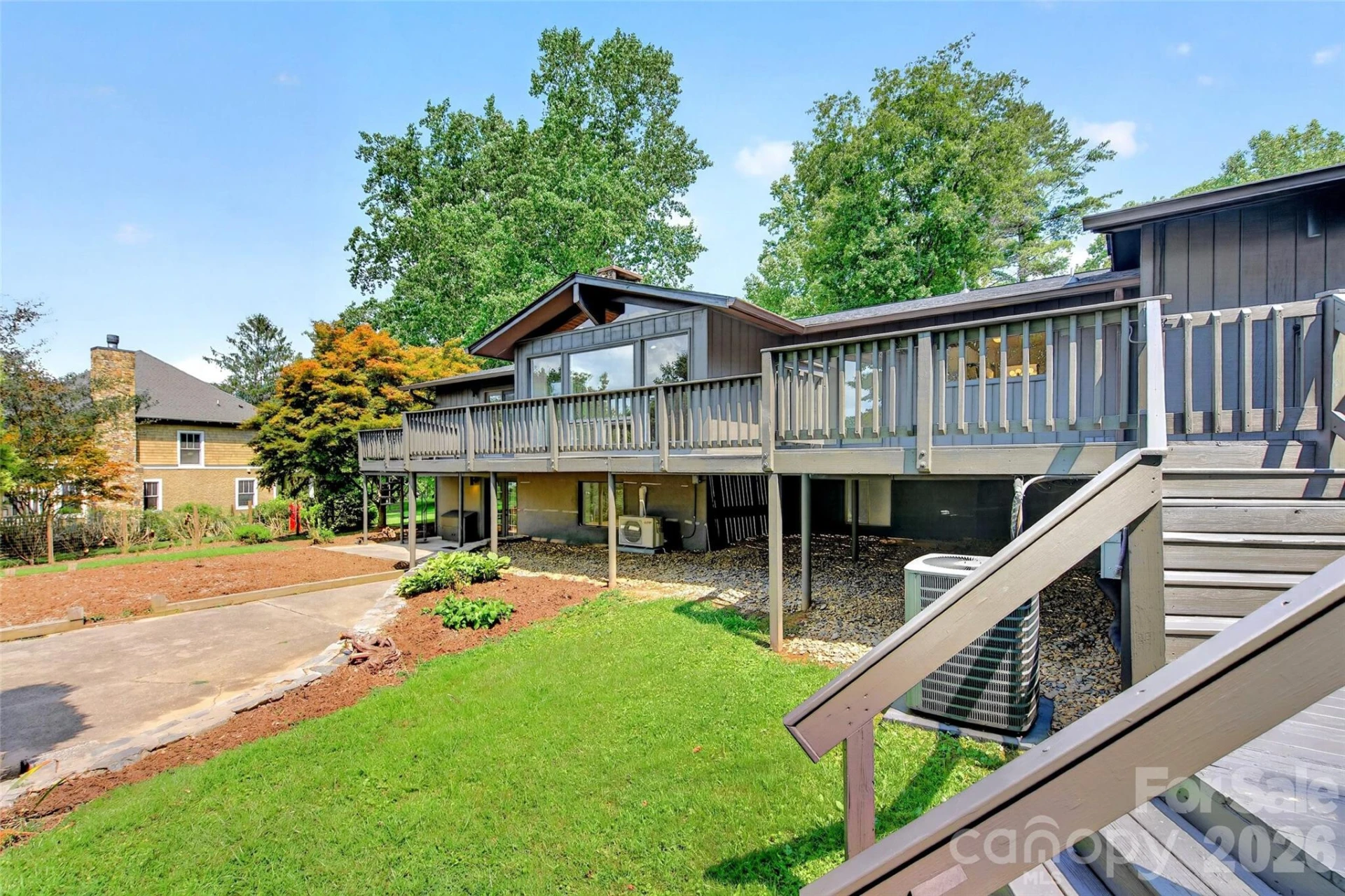 208 Dogwood Lane - Photo 4