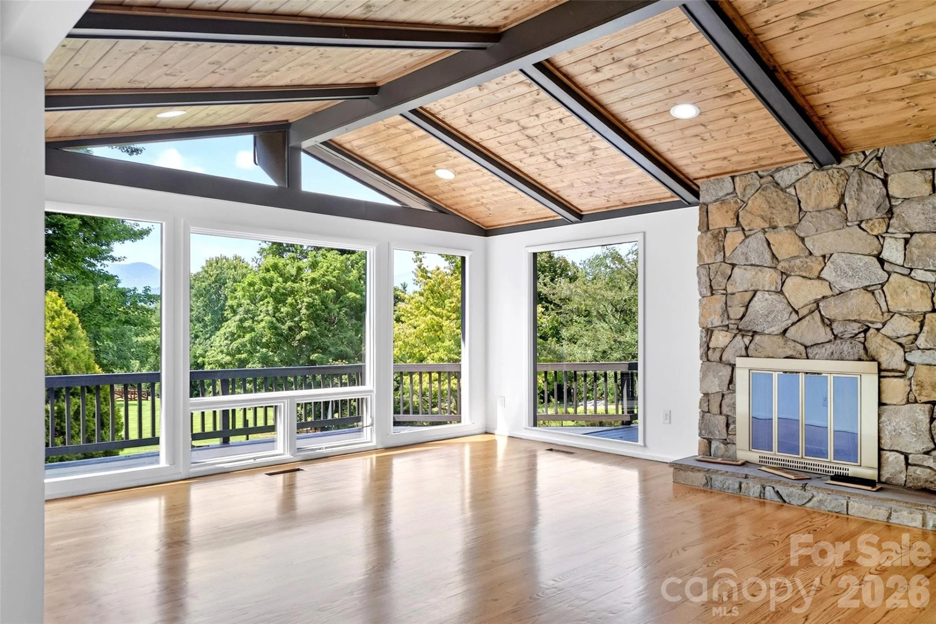 208 Dogwood Lane - Photo 11