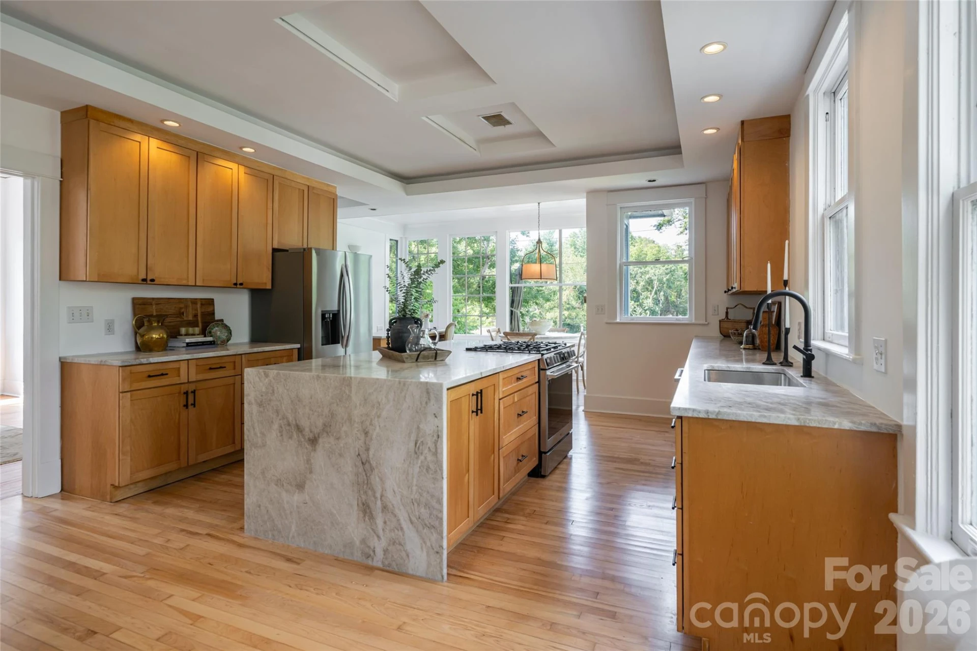 142 Edwin Place - Photo 12