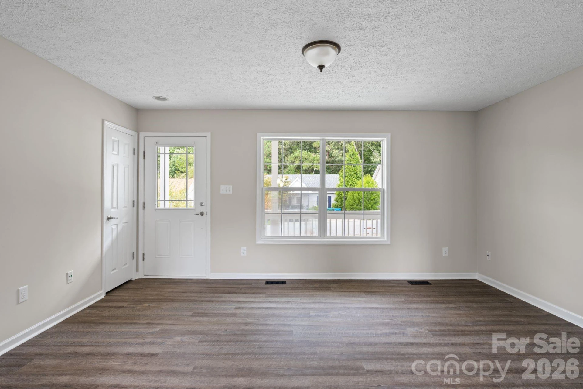 78 W Newberry Drive - Photo 4