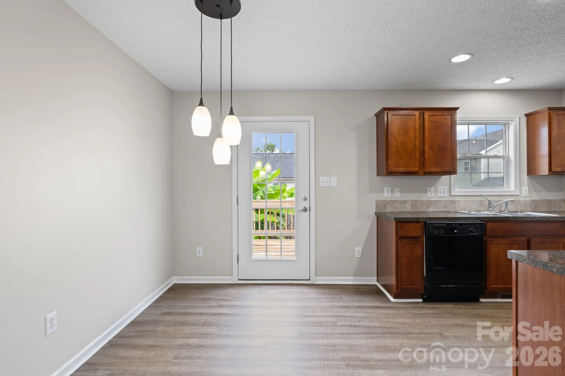 78 W Newberry Drive - Photo 8