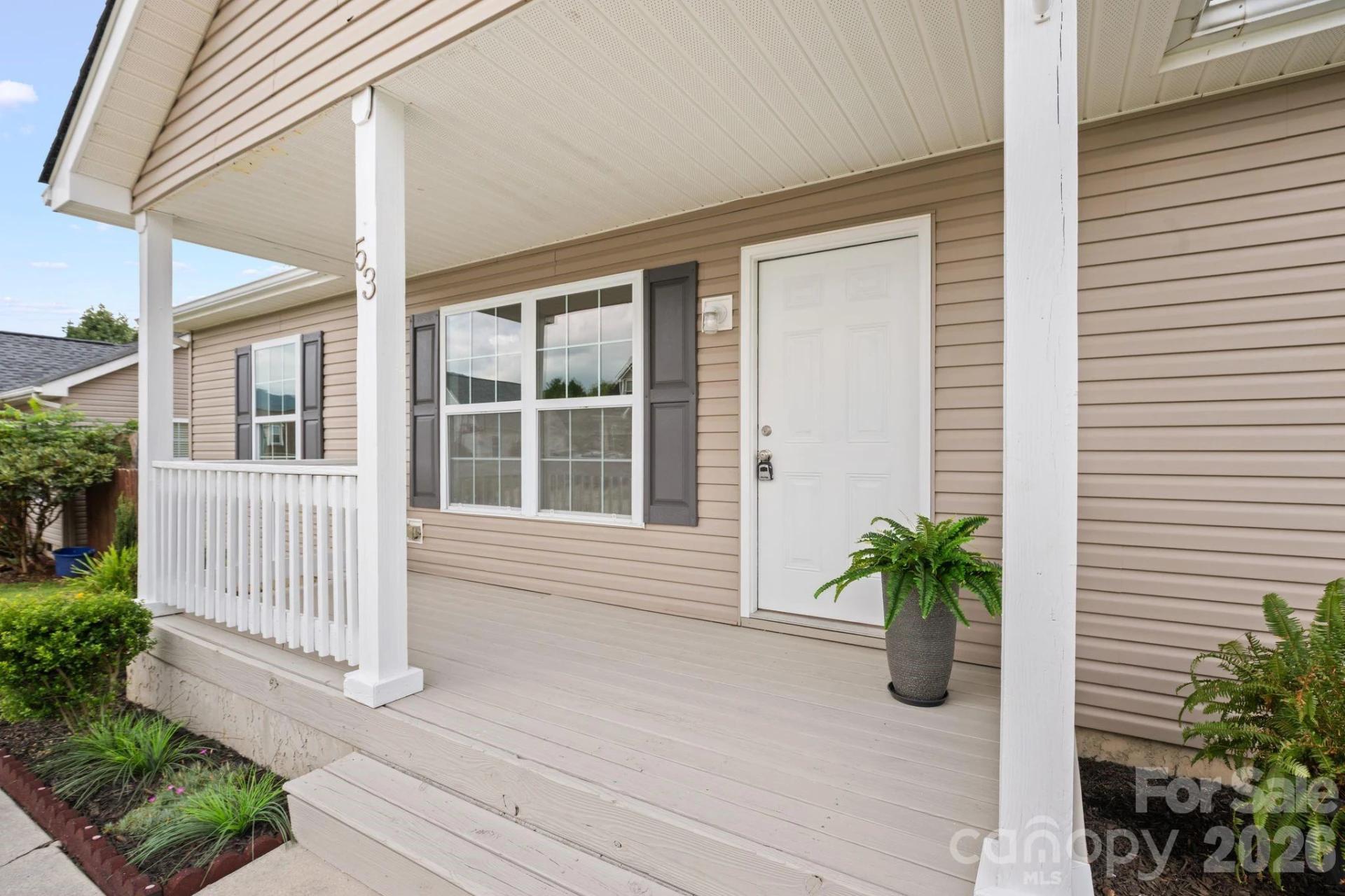 53 W Newberry Drive - Photo 2