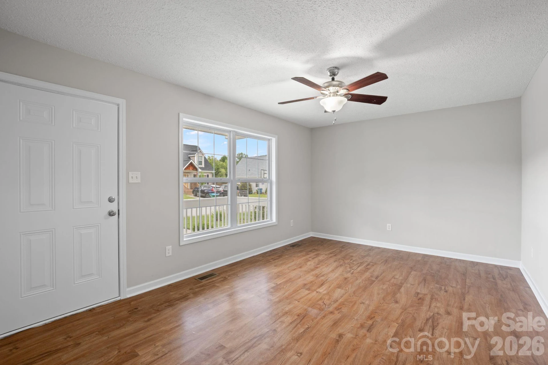 53 W Newberry Drive - Photo 4