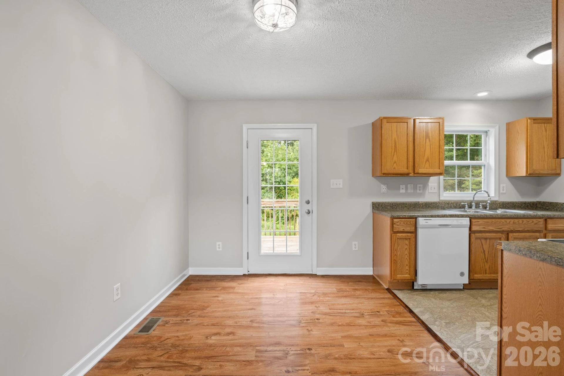 53 W Newberry Drive - Photo 7