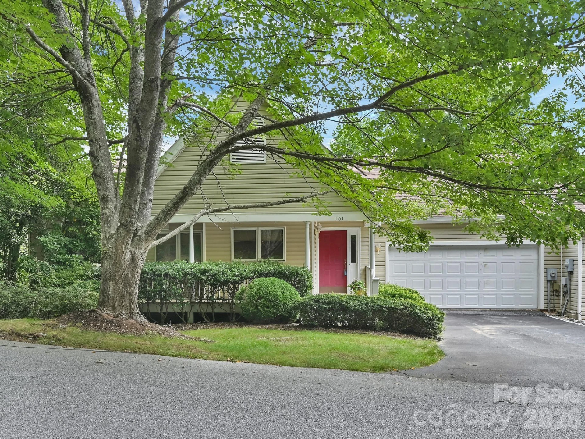 101 Valley Hill Drive - Photo 2