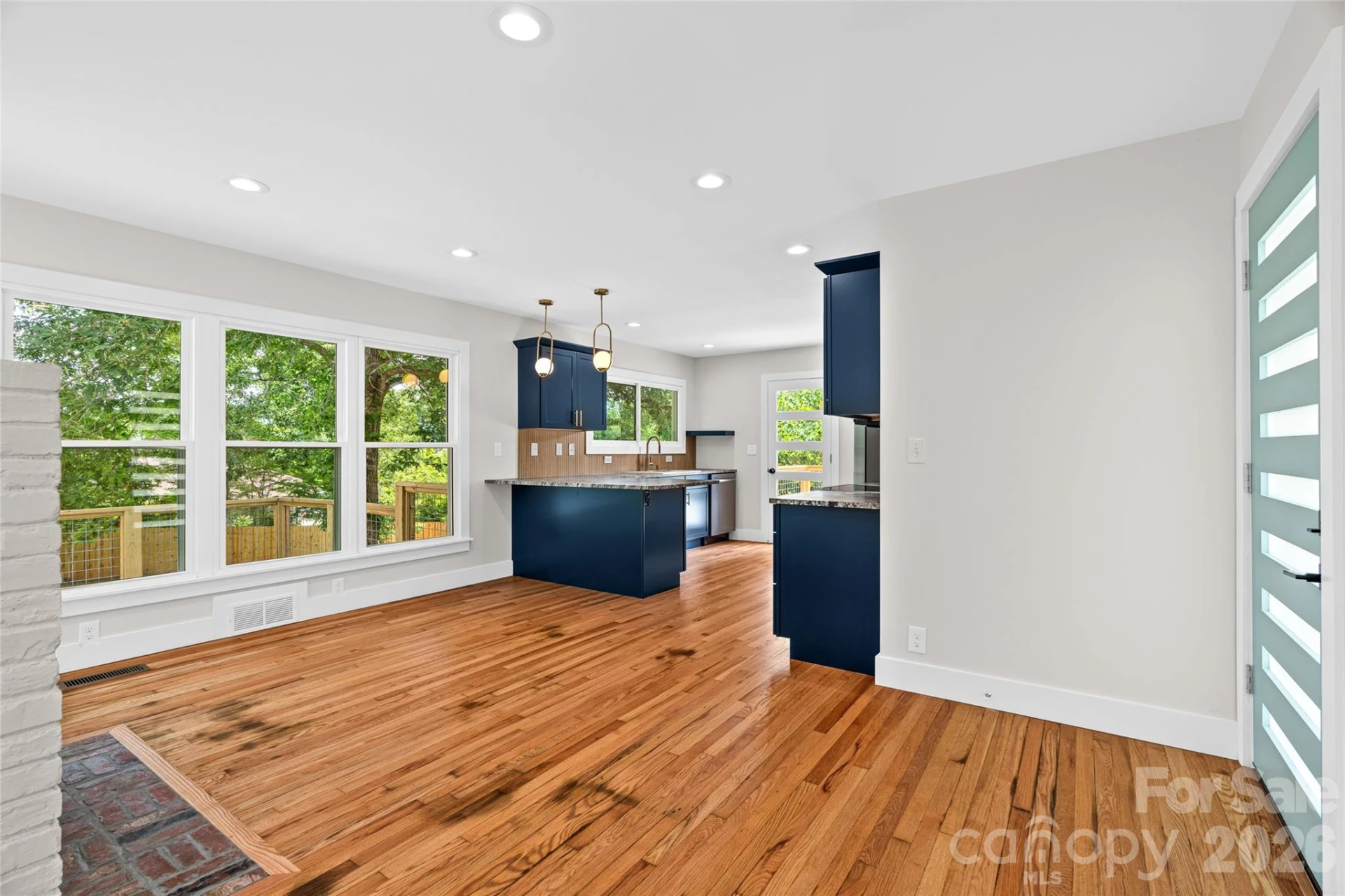 155 Oak Terrace - Photo 9