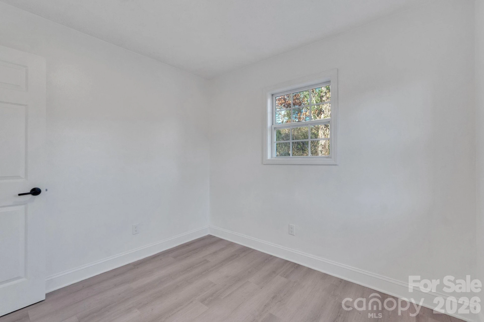 49 E Livingston Street - Photo 16