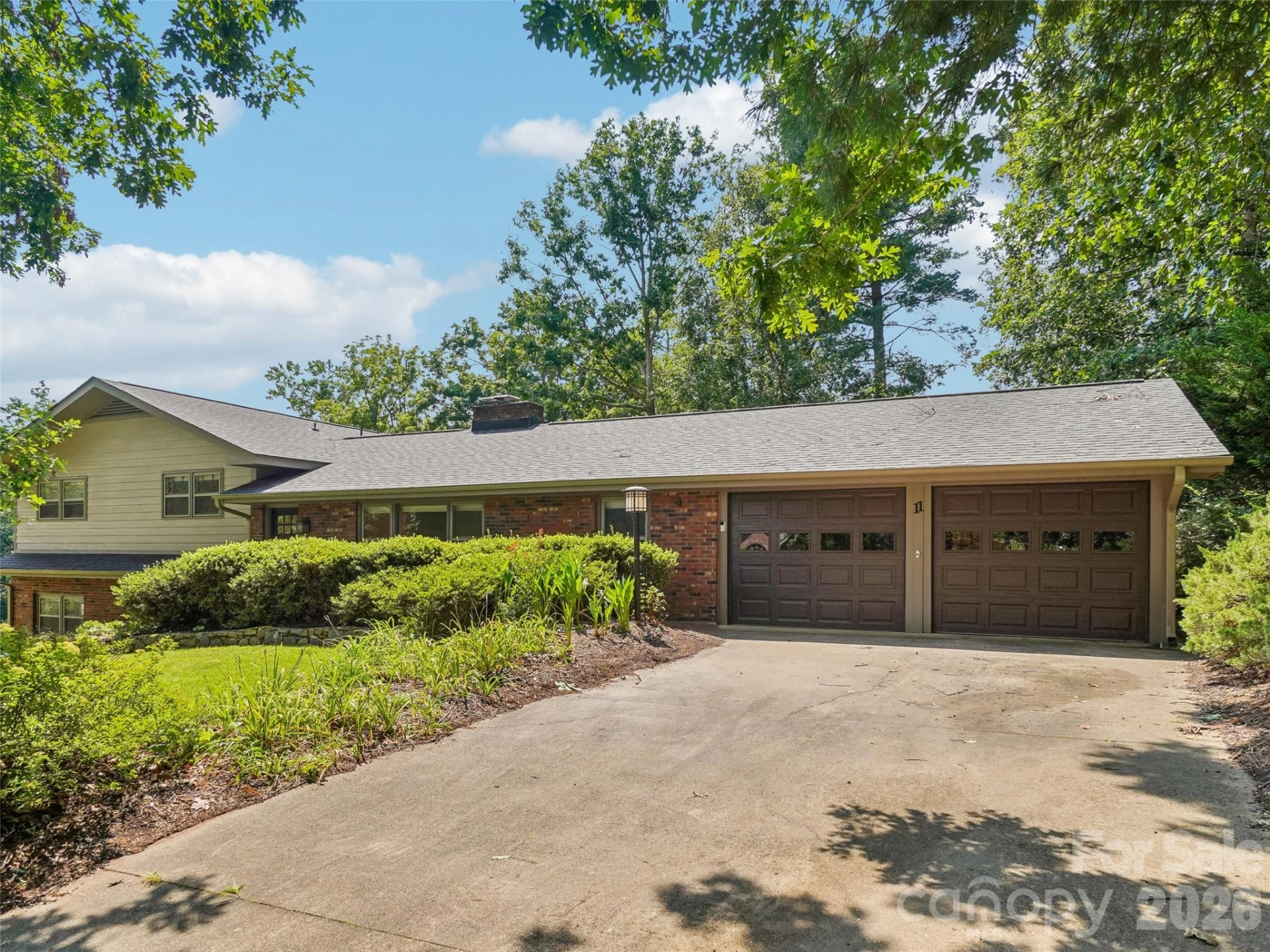 11 Ridgewood Avenue - Photo 2
